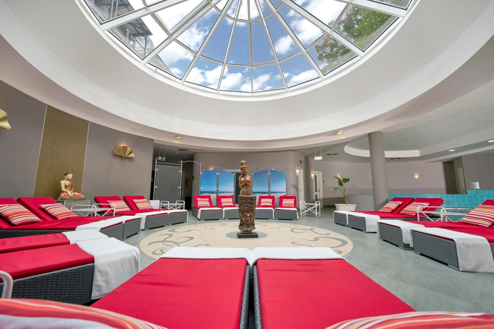 Grand Hotel Binz Luaran gambar The spa at the Hotel