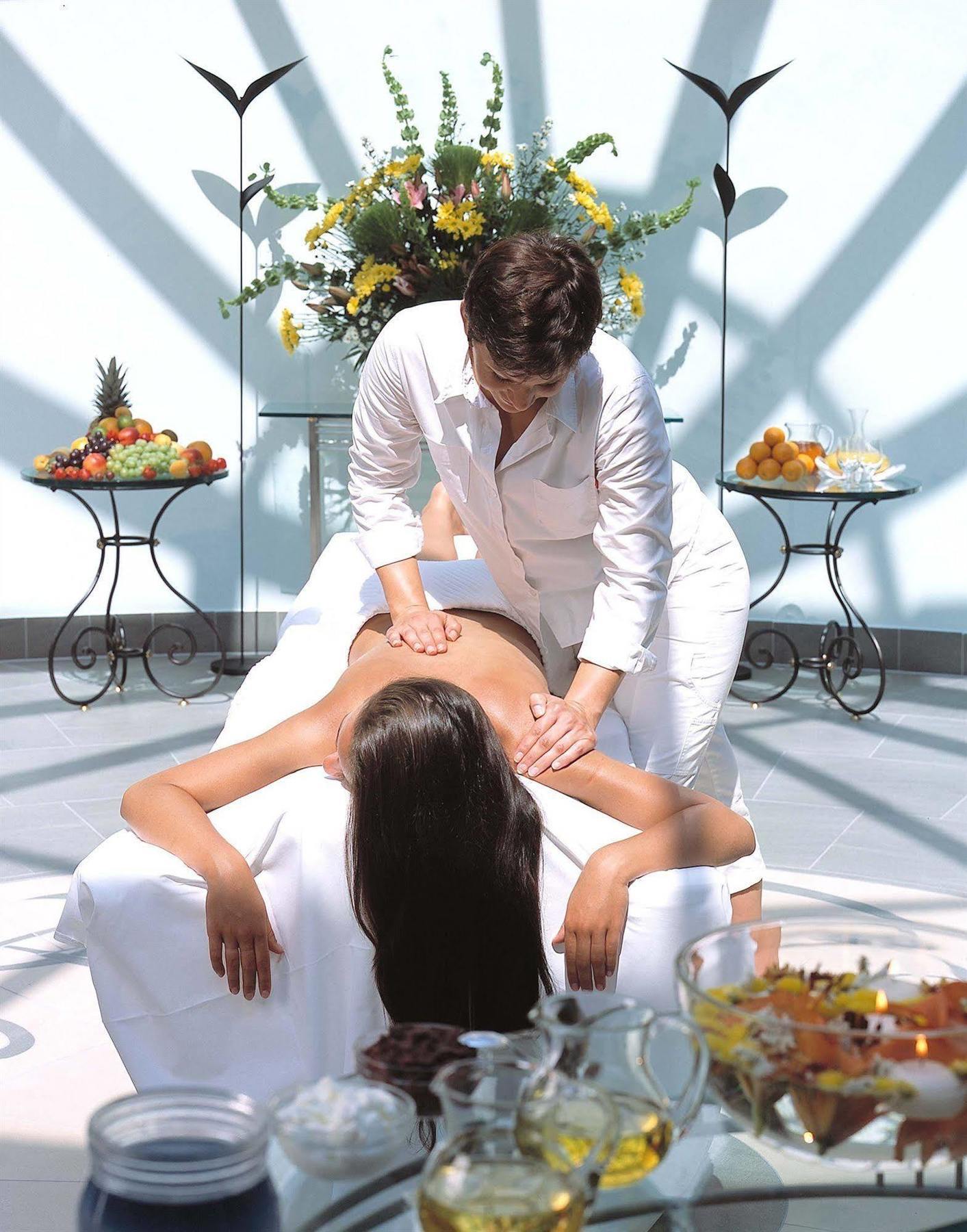 Grand Hotel Binz Luaran gambar Massage
